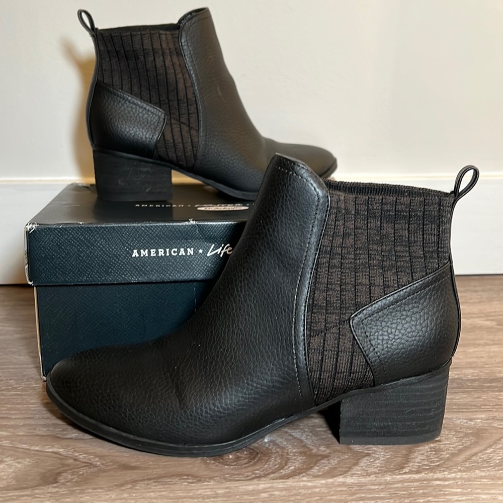 Dr Scholl’s Size 6.5 Black Ankle Boots